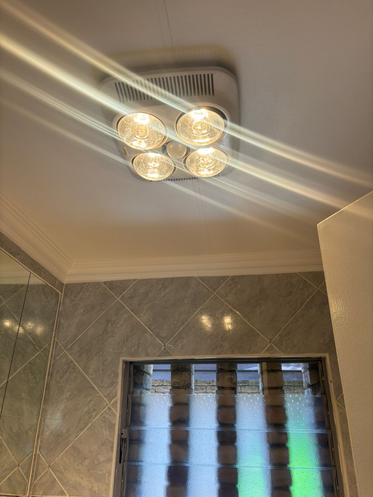 Indoor lighting installation